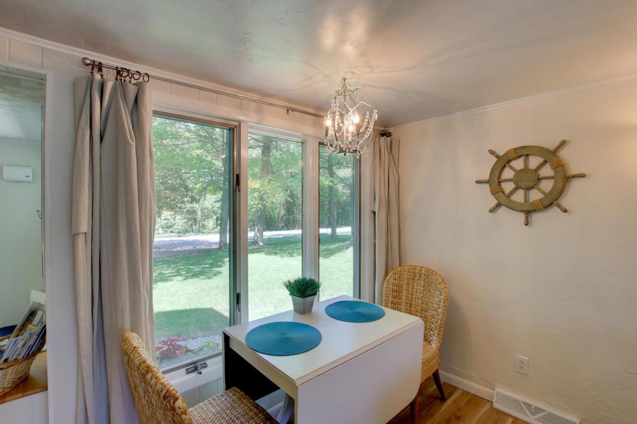 Updated Home With Deck 2 Mi To Sister Bay Beach! Exterior foto